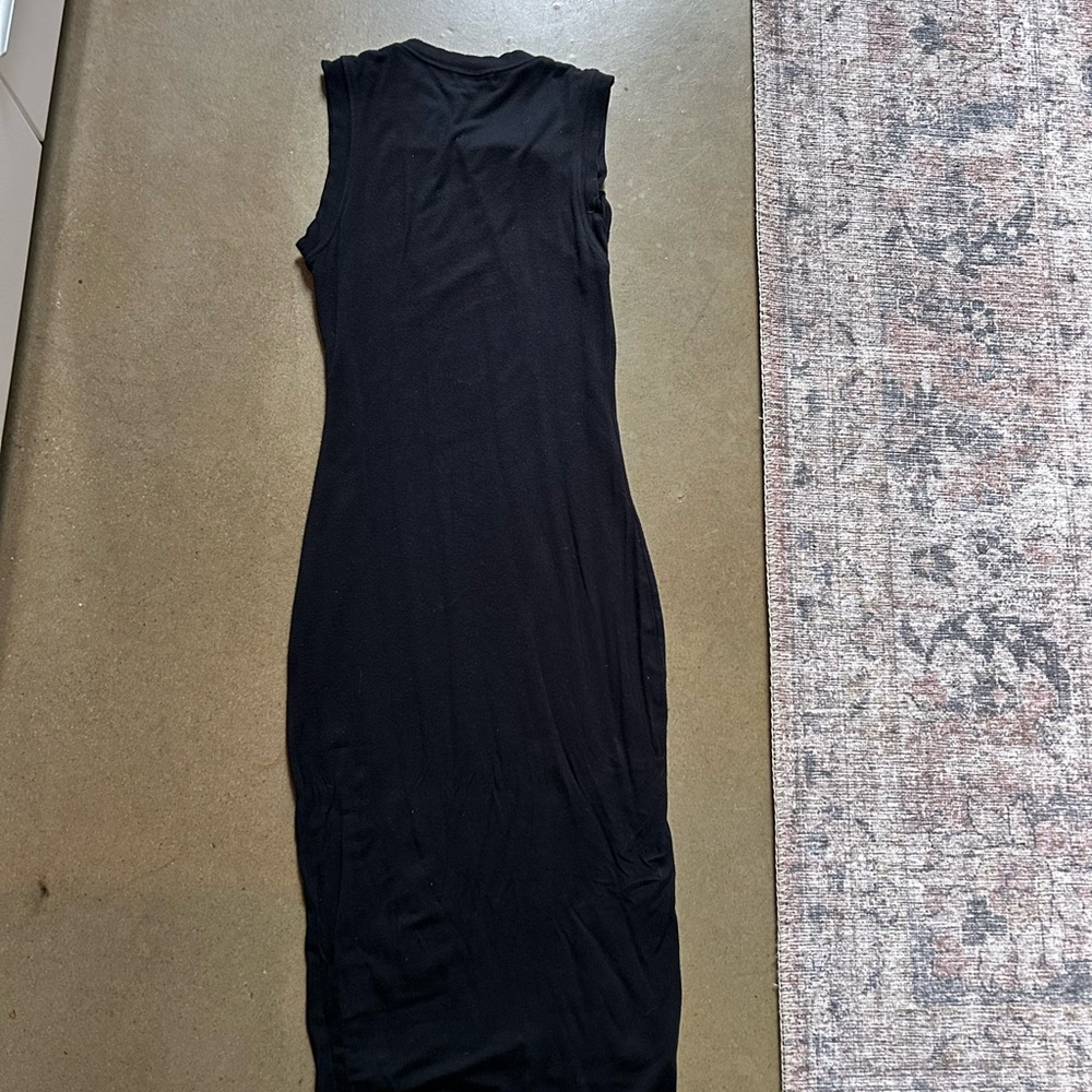 Elegant Black Sleeveless Dress